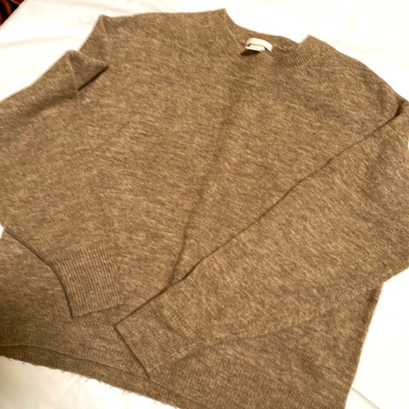 H&M Sweaters H M Beige Knit Oversized Crew Pullover Euc Poshmark